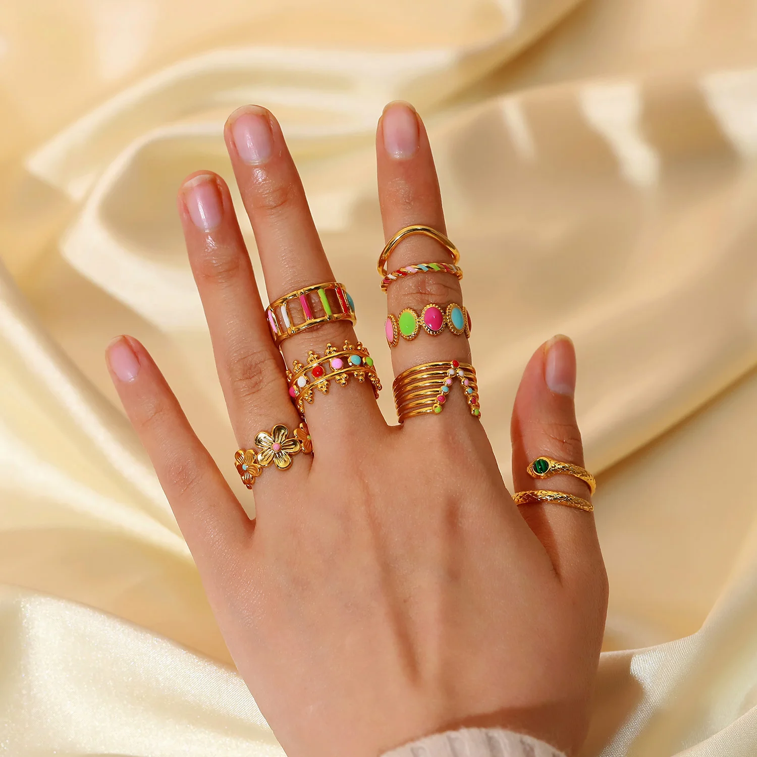 Adjustable Gold Hug Hand Ring - University Trendz