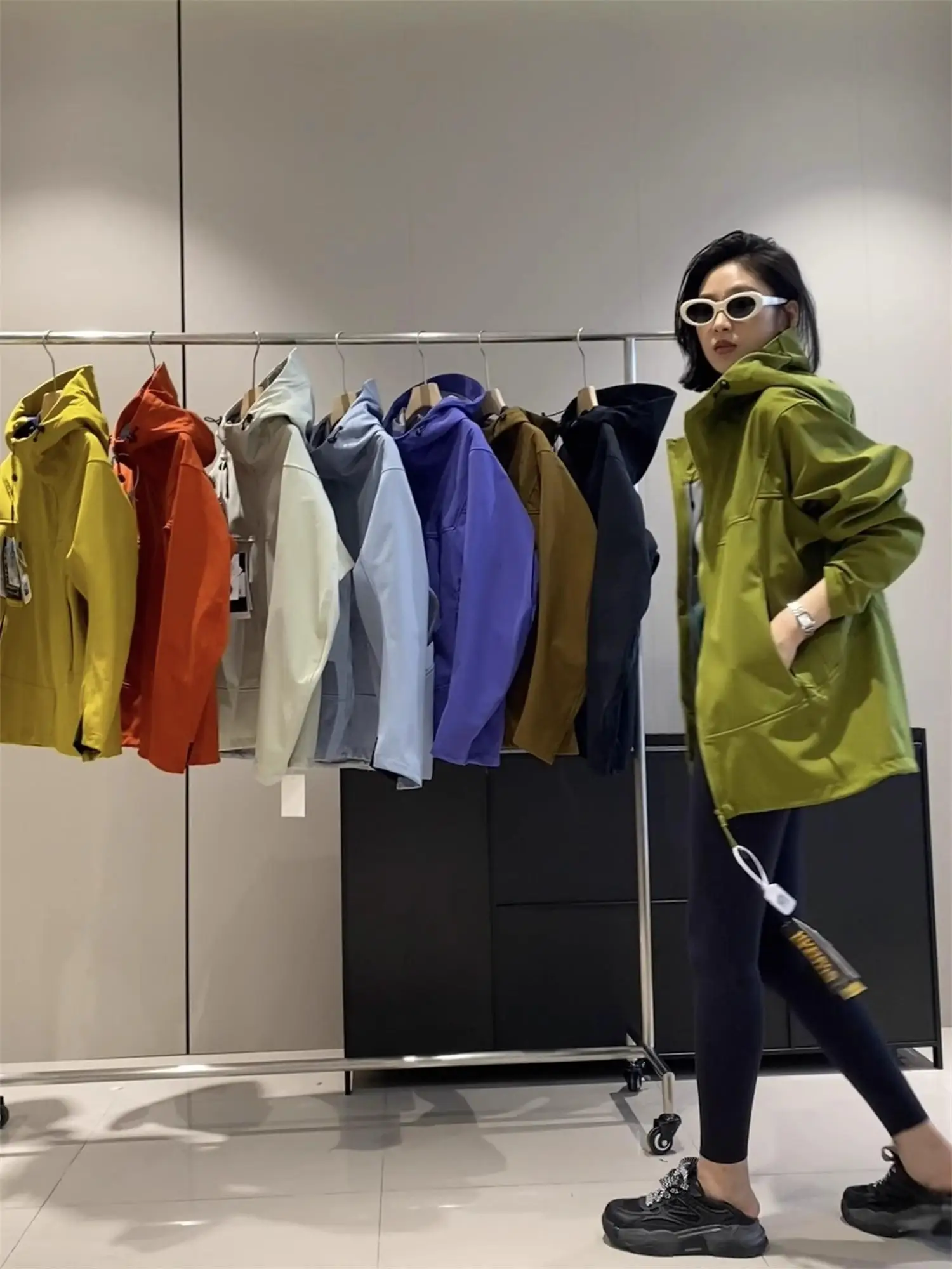 Couple's Outdoor Soft ell ell Jaet Autumn Winter Waterproof Breathable Windproof Hiking Casual Sle Zipper Closure Cit...