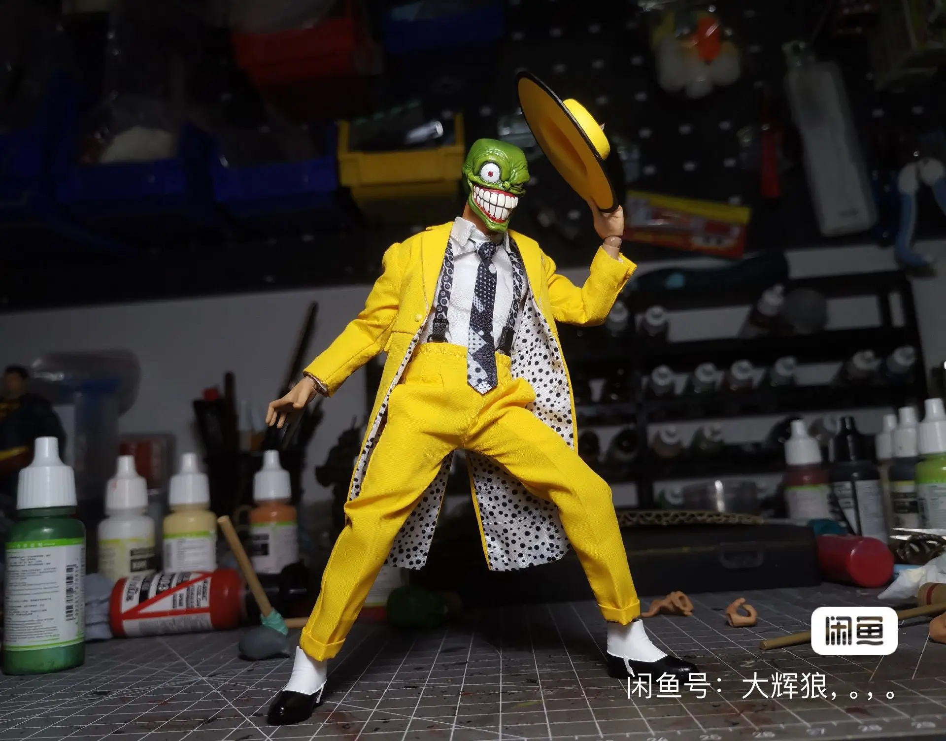 ジムキャリー　洋画 映画「マスク 」マスク　1/6フィギュアと相棒犬のセット ジムキャリー 洋画 映画「マスク 」マスク 1/6フィギュアと相棒犬のセット