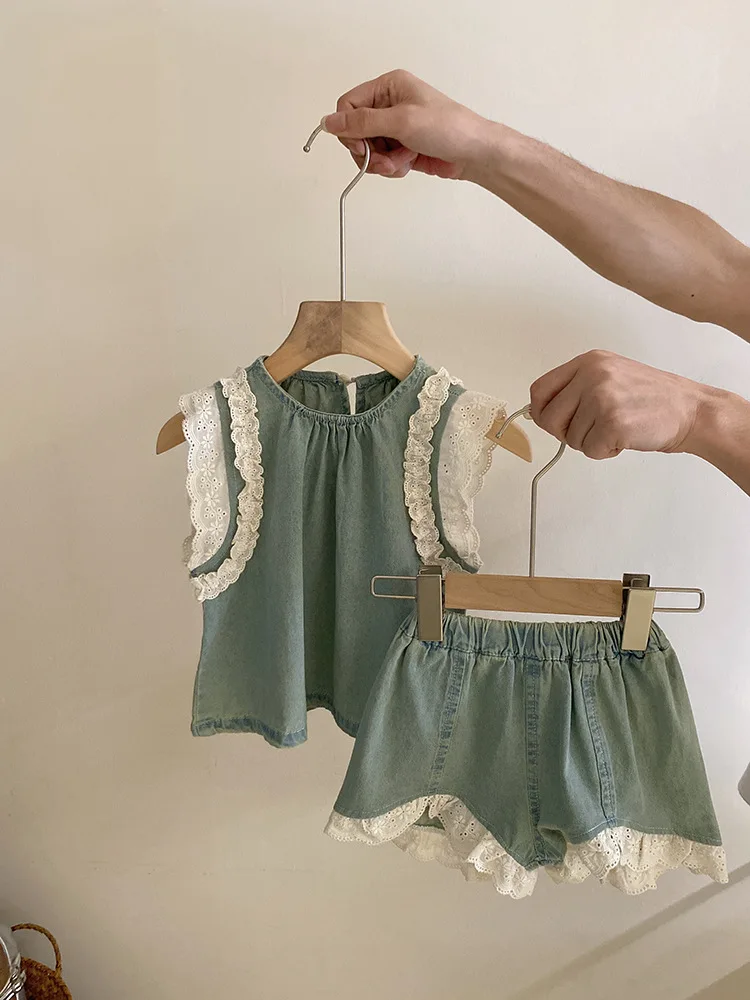 Рисунок 2 - Мягкий джинсовый костюм для девочек