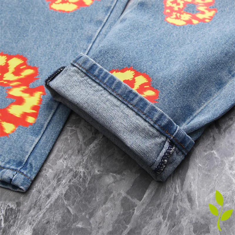 Рисунок 6 - Джинсы в стиле хип-хоп для мужчин и женщин