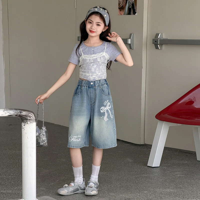 2026 여름 아동복 데님 반바지 십대 소녀 리본 프린트 밴딩 허리 와이드 레그 중간 길이 청바지 어린이 캐주얼 스윗 반바지