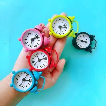Mini sveglia in metallo da 40 mm, portatile, per la casa, all'aperto, adorabile orologio da cartone animato, regalo retrò per bambini, amici, sveglia in metallo 1