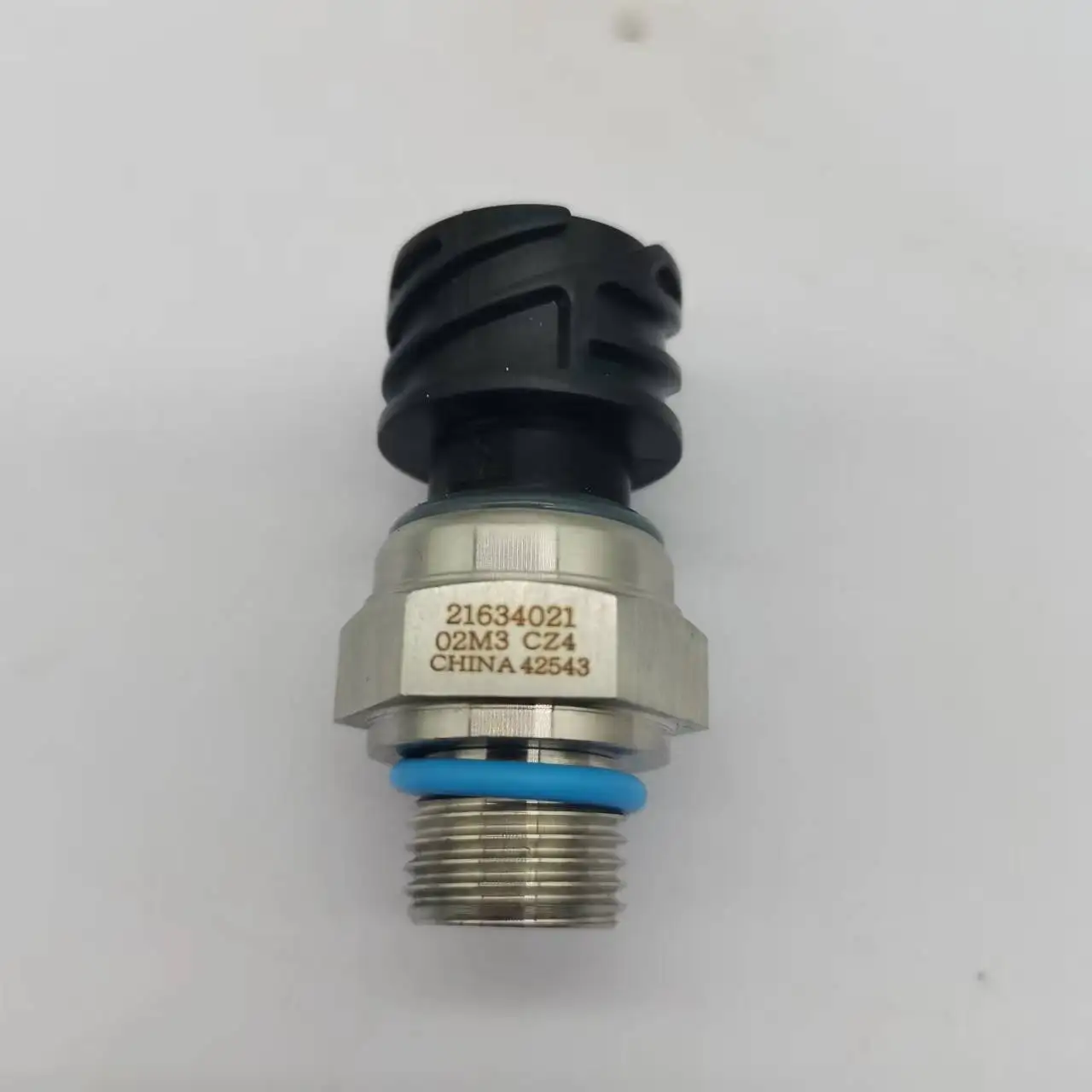 

21634021 Ceramic Sensor Fuel Oil Pressure Sensor Switch Sender Transducer For VOLVO PENAT TRUCK Diesel D12 D13 FH FM