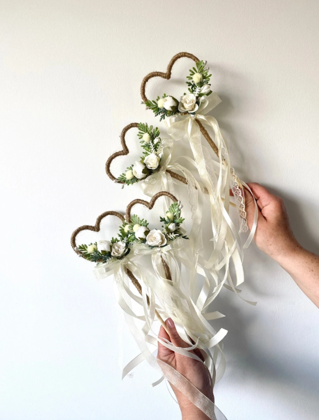 

Flower girl Wand Princess Wand for Girls Kids Princess Party Favors Angel Wand For Birthday Wedding Party Role Play Flower Girl