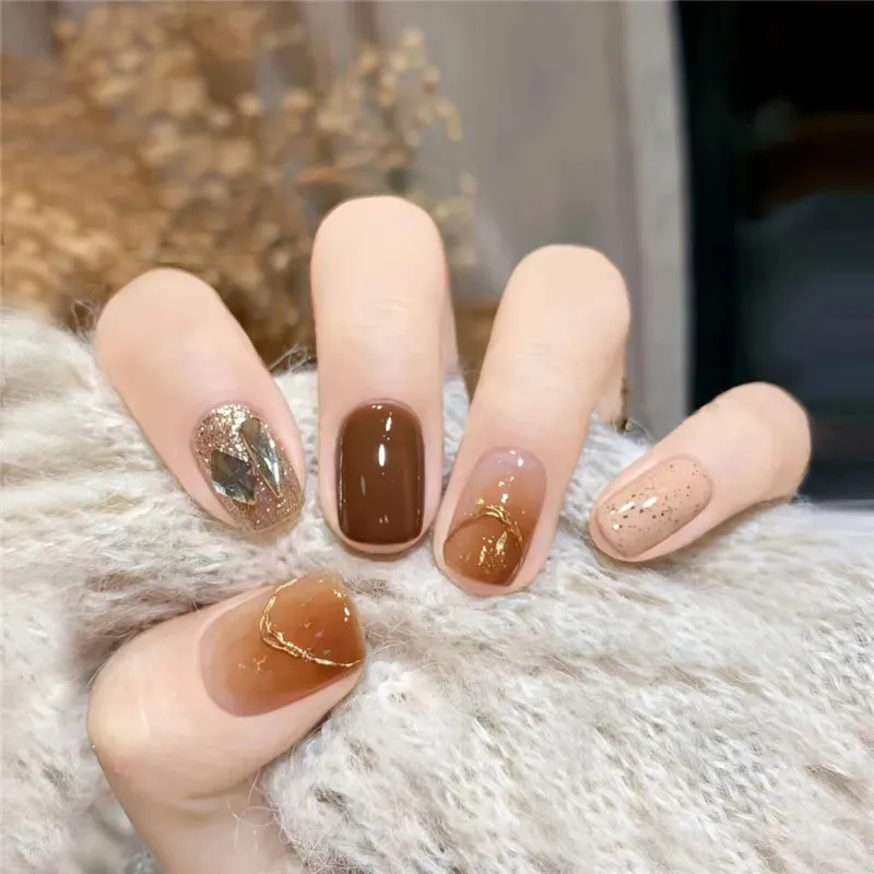 

Caramel Gradient Dark Brown Christmas Nail Short Cow Pattern Red Wearing Nail Simple INS Women False Nail Removable