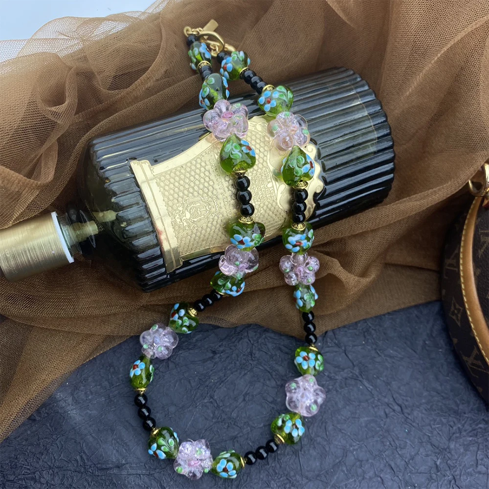 Fashion Temperament Vintage Green Pink Flower Glass Necklaces for women's girl gift Sweater chain party Jewelry accessories