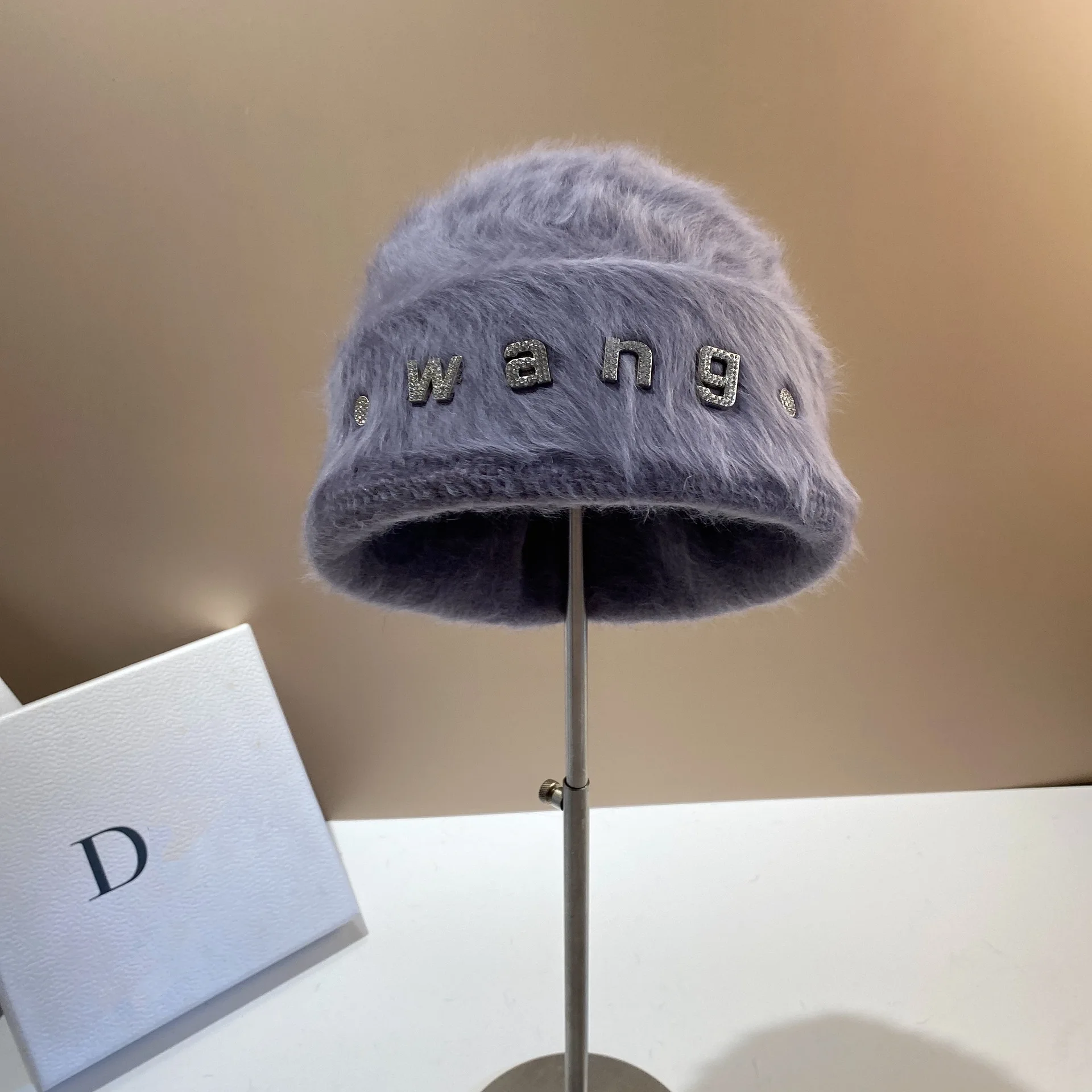 

Luxury Rhinestones Real Rabbit Fur Winter Beanies for Women Diamonds Letter Designer Hat Warm Skullies Outdoor Skiing Cap