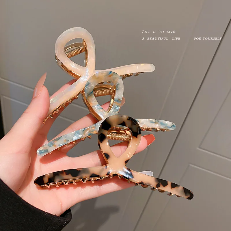 

Acetate Board Stitching Leopard Print Grab Clip Temperament Shark Clip Lady Hair Clip Fashion Personality Wild Hair Accessories