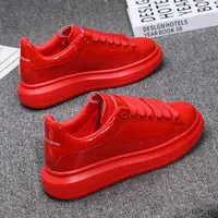 Chaussures pour hommes laquées rouges, chaussures de skate décontractées noires tendance, chaussures de tennis de plein air, chaussures de marche universelles pour hommes et femmes 1