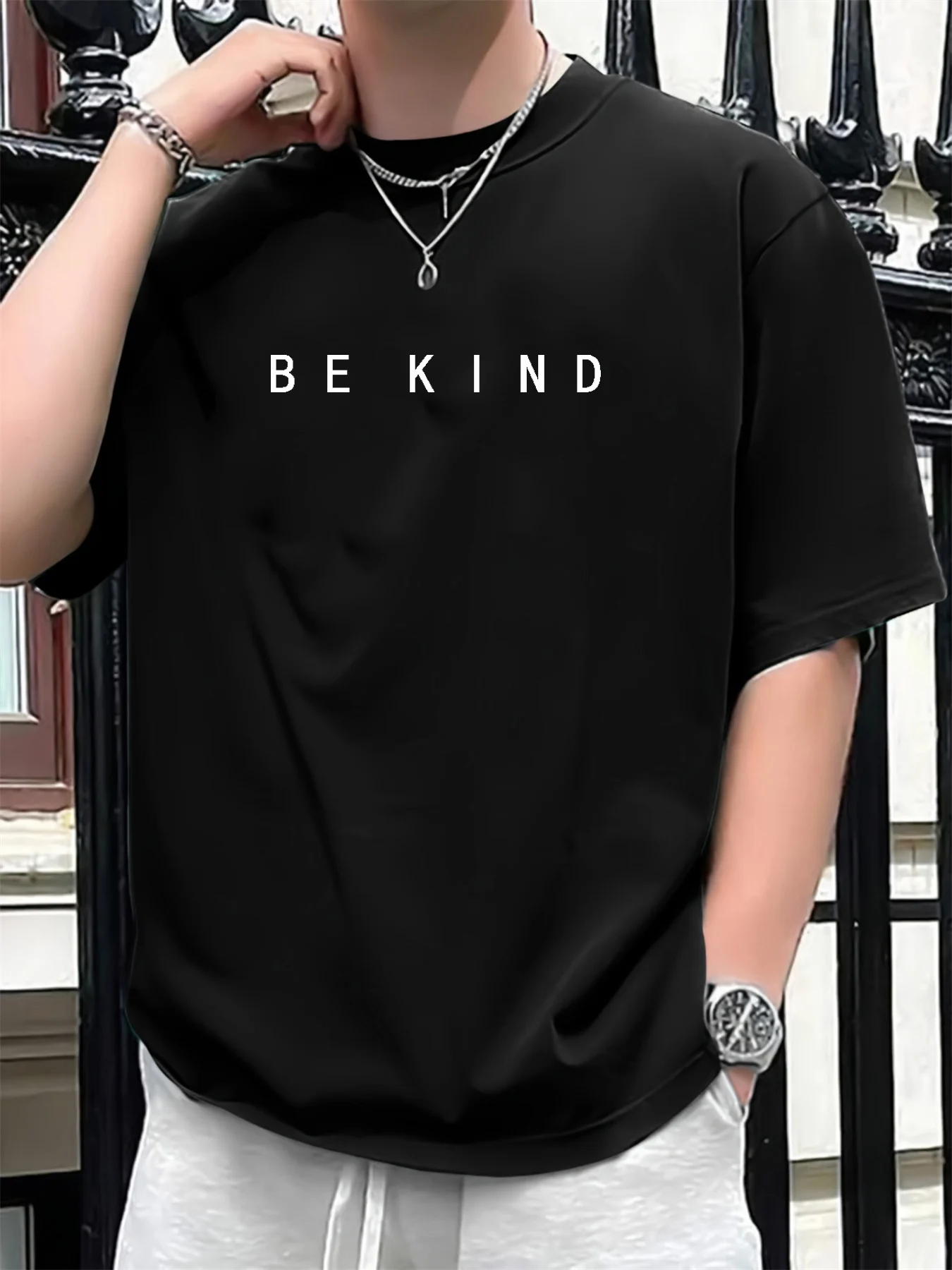 Einfache Männer 100 Baumwolle Sommer Mode lässig lose BE KIND Brief drucken Sport Rundhals Kurzarm T-Shirt Top 2025