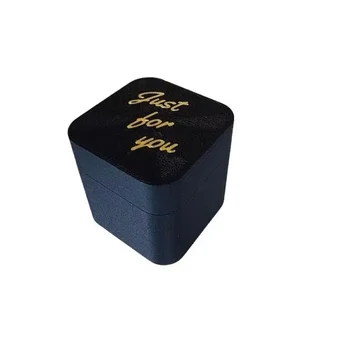 Christmas Interesting Prank Gift Middle Finger In Box Christmas Box Funny Creative Gifts Office Desk Decoration Home Decoration 6