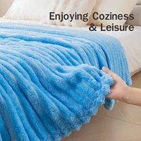 Couverture en flanelle 1 pièce, couverture de canapé confortable et chaude, couverture de sieste rayée ultra douce adaptée à la chambre à coucher et au dortoir 5