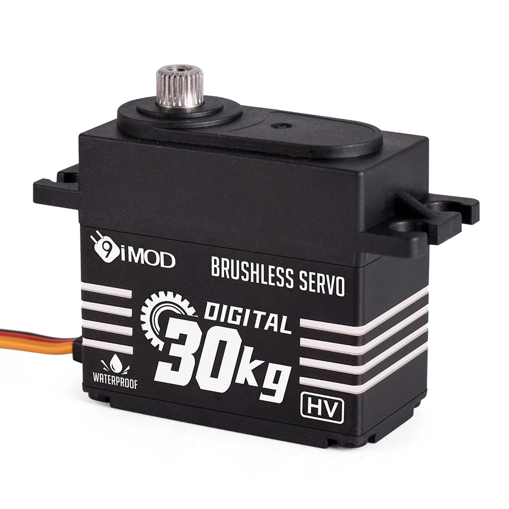 Gros plan sur un servomoteur haute tension 20kg 180° pour projets RC et robotique, montrant les engrenages métalliques.