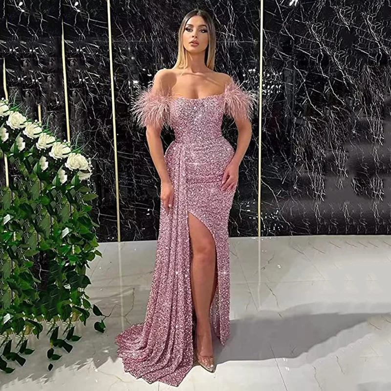 Рисунок 3 - Женское облегающее платье с разрезом