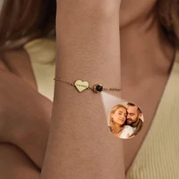 Bracelet de Projection personnalisé avec Photo et nom pour femmes, Bracelet avec image en cœur gravé, bijoux commémoratifs pour meilleur ami, cadeau 1 Bracelet de Projection personnalisé avec Photo et nom pour femmes, Bracelet avec image en cœur gravé, bijoux commémoratifs pour meilleur ami, cadeau 1