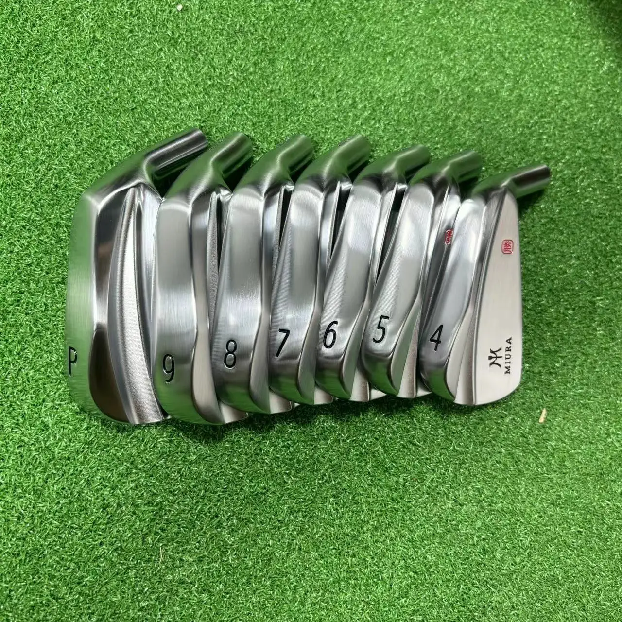 Golf Club KM700 Golf Iron Set 7PCS 4-P S20C Soft Carbon Steel Forged  Head 5