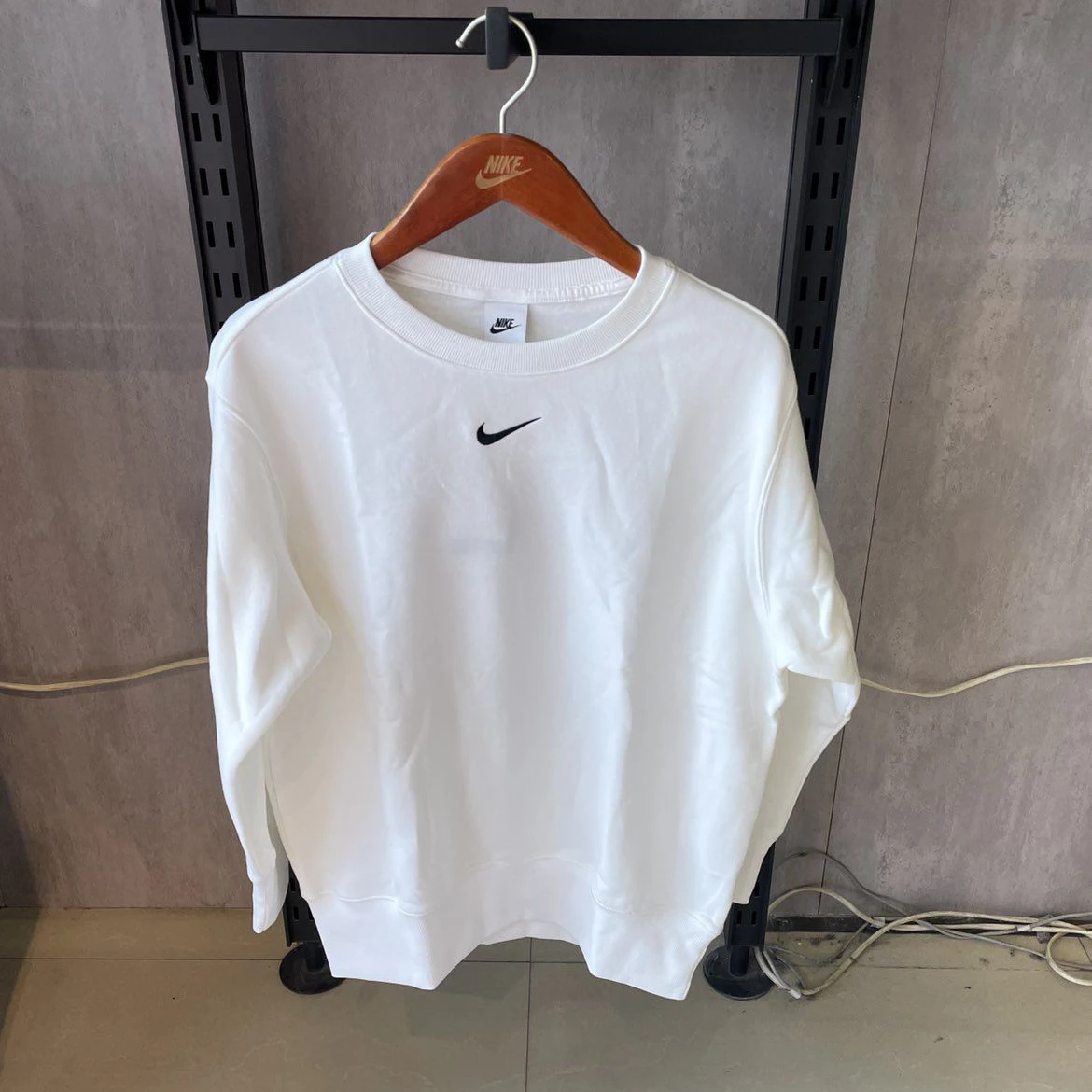 thumbnail image 1 of Sudadera Nike original de cuello redondo gris para mujer, nueva sudadera con forro polar para invierno DQ5734-063, 1 of 5