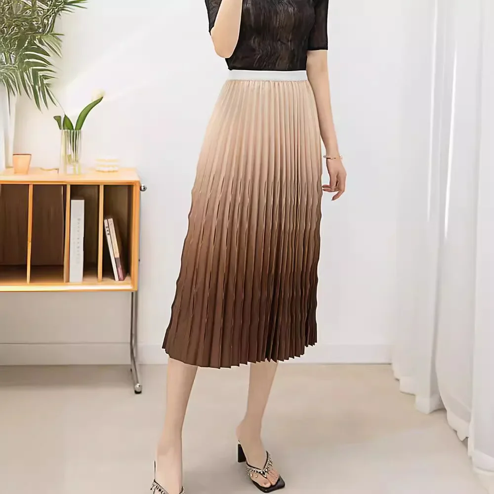 

Miyake Pleated Gradient Skirt Women's Summer New 2024 Elastic Waist Loose Large Size Drape Mid-length Pleated Skirt