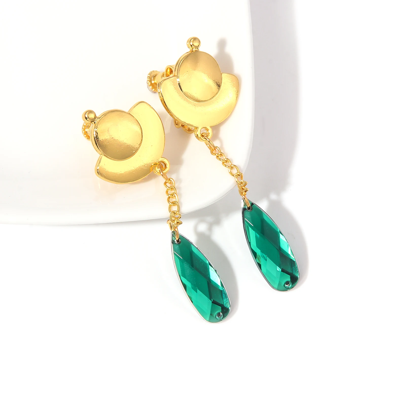 【売り切れ】透き通る紫と緑のイヤリング 売り切れ】透き通る紫と緑のイヤリング 売り切れ】透き通る紫と緑の