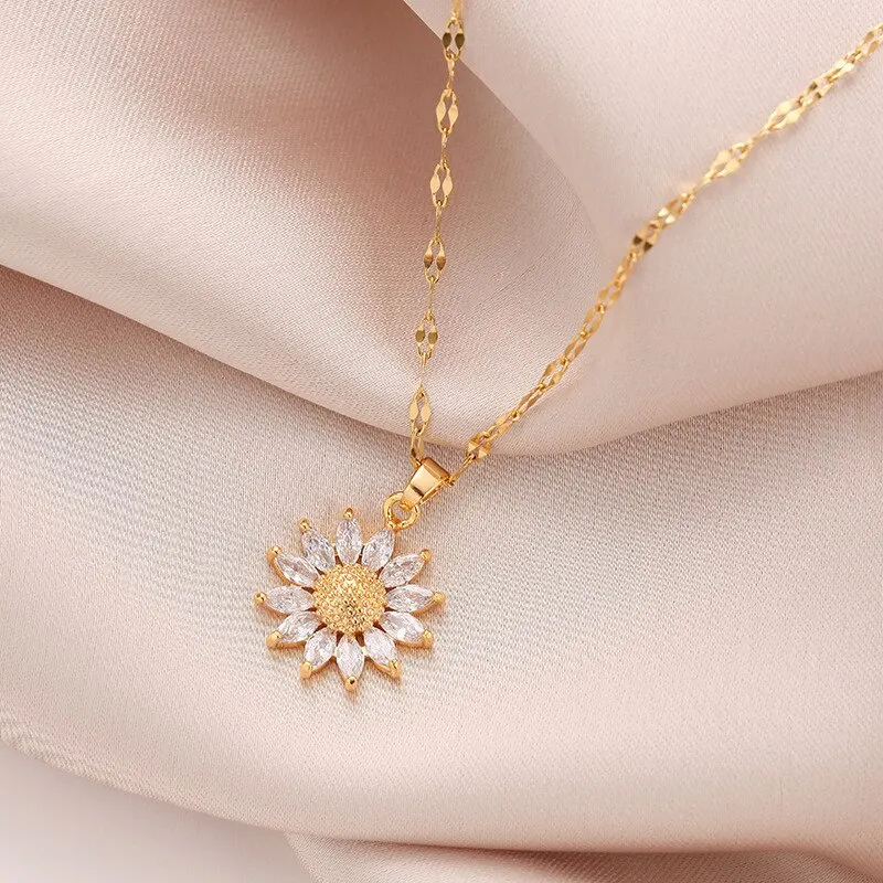 1 Piece Gold Tone Necklace Ladies Light Luxury Style Flower Pendant Inlaid Zirconia Titanium Steel Chain Holiday Jewelry_voghion.com