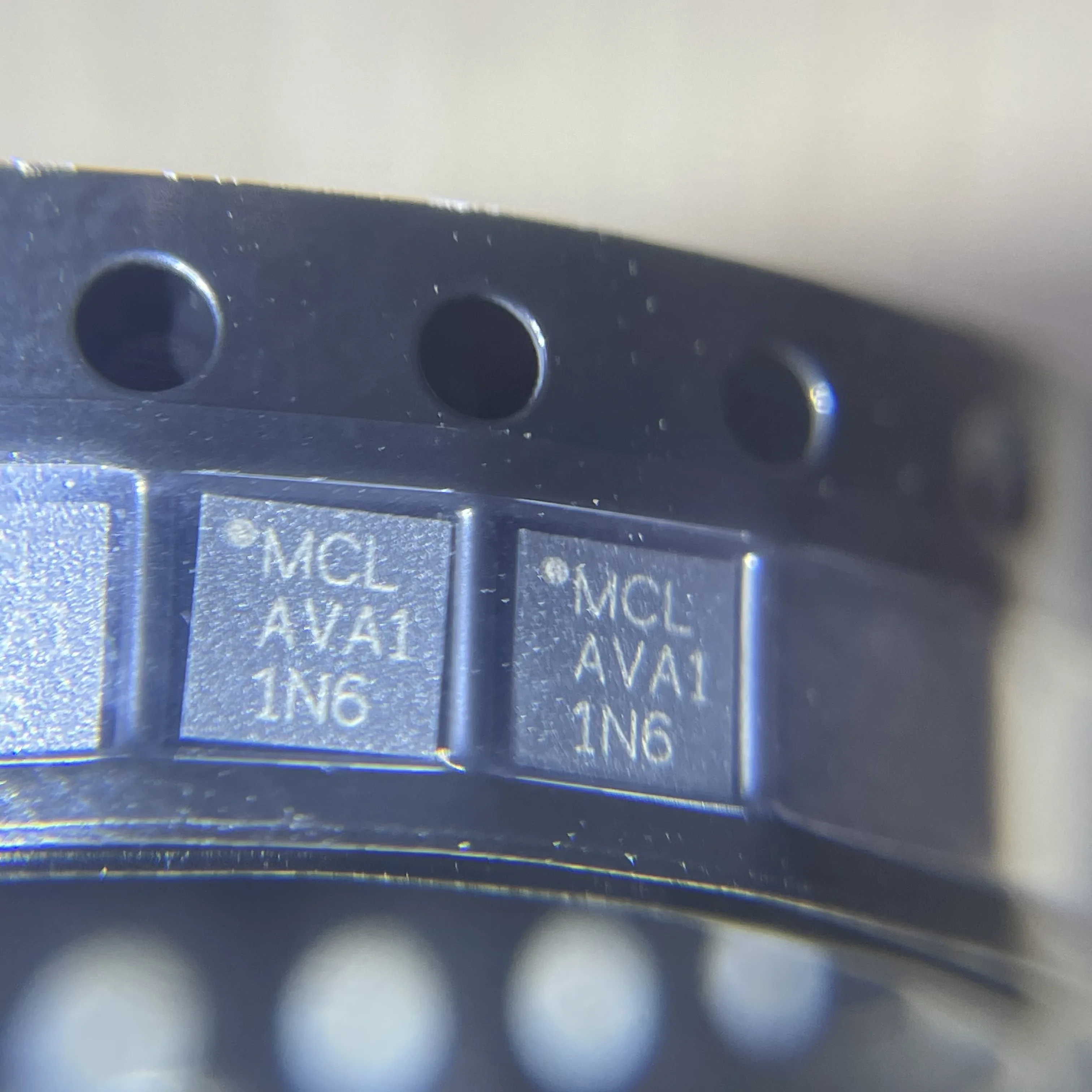 Pacchetto Ava-183A + Smd, Altezza 2.2Mm, Lunghezza 8.4Mm, Larghezza 3.9Mm, Tensione Di Alimentazione Minima 3.5V, Tensione Di Alimentazione Massima 6.