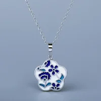 Nouveau Collier 2026 pour Femme, Pendentif Fleur Tendance, Bijou Émaillé Fait Main, Chaîne de Clavicule Mariage Mariée, Chaîne de Pull pour Femme 1