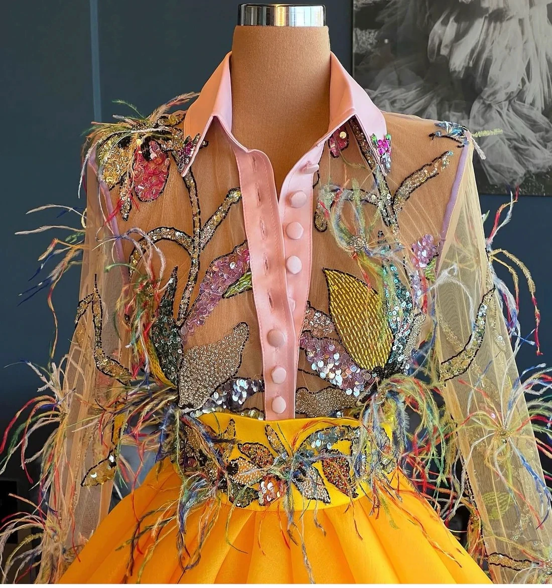 Yellow Cocktail Dresses A-line Long Sleeves Short Mini Feather Beaded Homecoming Dresses Haute Couture Customized