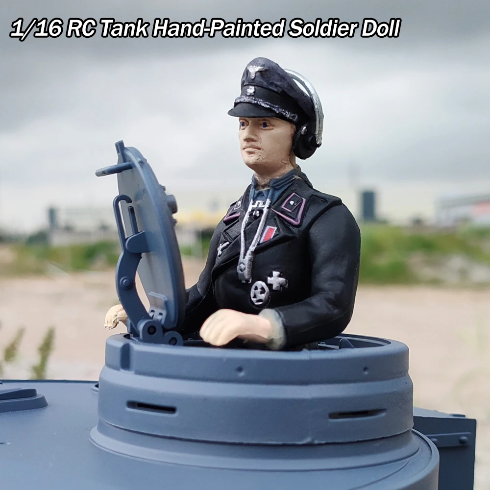 Figurine soldat 1/16 pour char RC, vue de face avec équipement détaillé et casque