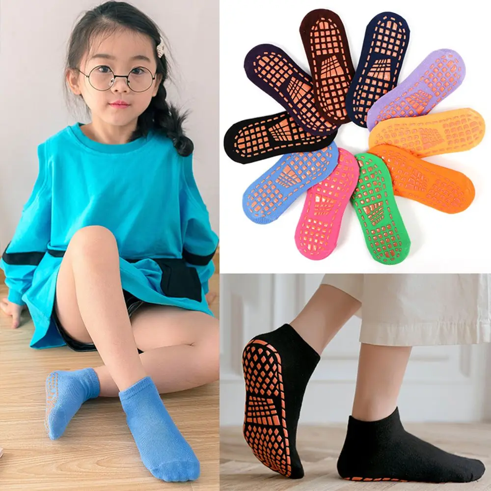 

Boys Girls Foot Dispensing Warm Breathable Glue Point Anti-slip Rubber Floor Socks Early Education Socks