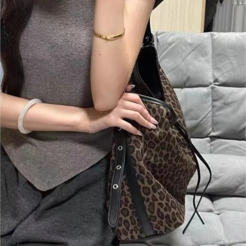 Hot Girl Fashion Leopard Print Tote Bag Women Vintage Large Capacity Underarm Bag Ladies Y2k Commute Shoulder Crossbody Bag 2025