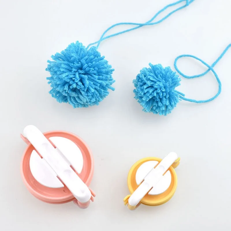4pcs 양모 볼 메이커 모자 스카프 플러프 볼 수제 뜨개질 도구 DIY 원사 직조 라운드 볼 메이커 바느질 공예 세트