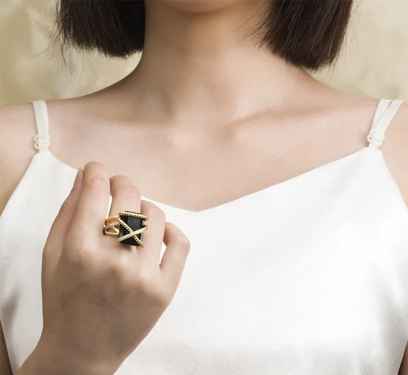 European and American Fashion Cable Button Ring