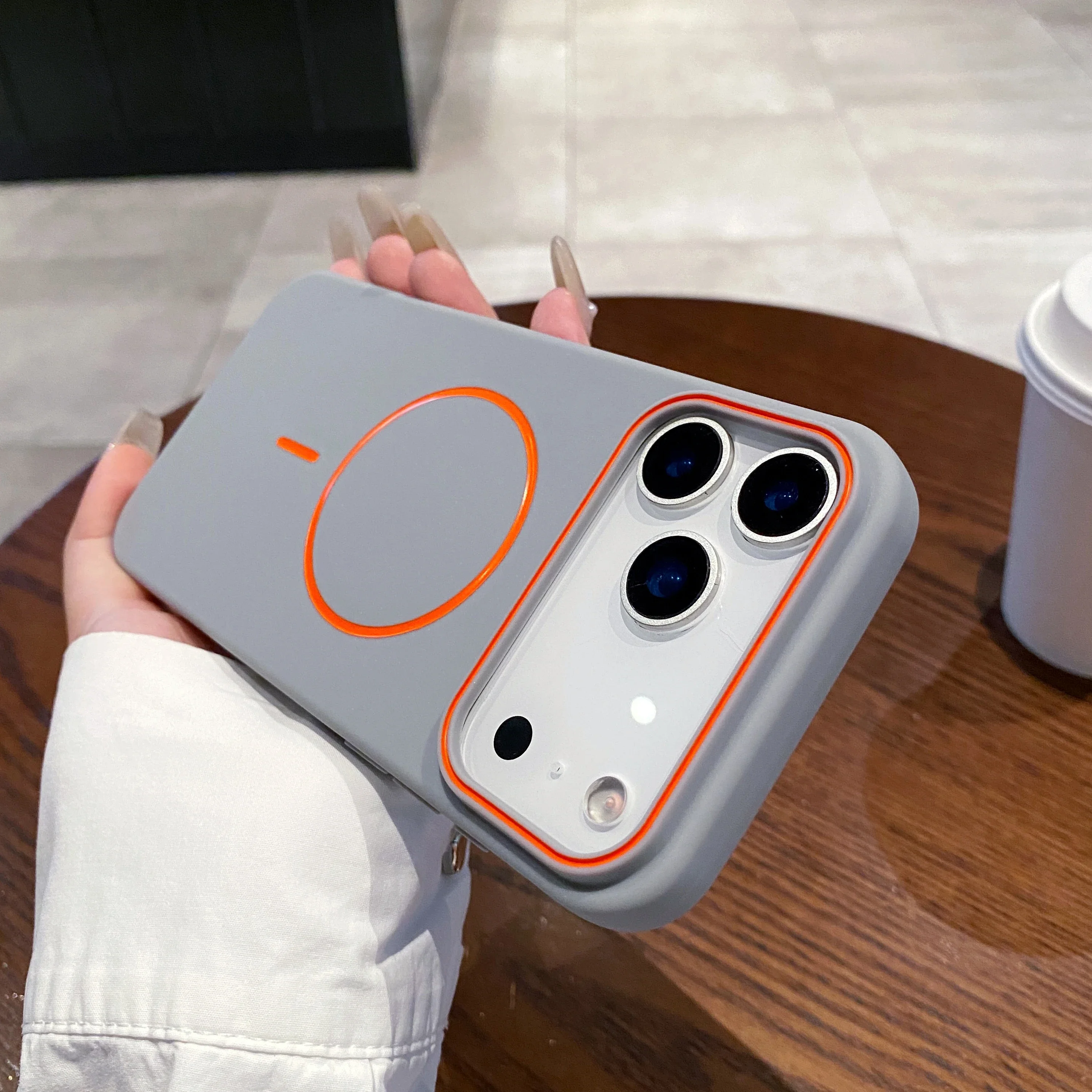 iPhone 17 Pro Max Air 16E 15 14 13 12 11 17 için Lüks Manyetik Mat Yumuşak Telefon Kılıfı, Darbeye Dayanıklı, Magsafe Kablosuz Şarj Destekli Kılıf