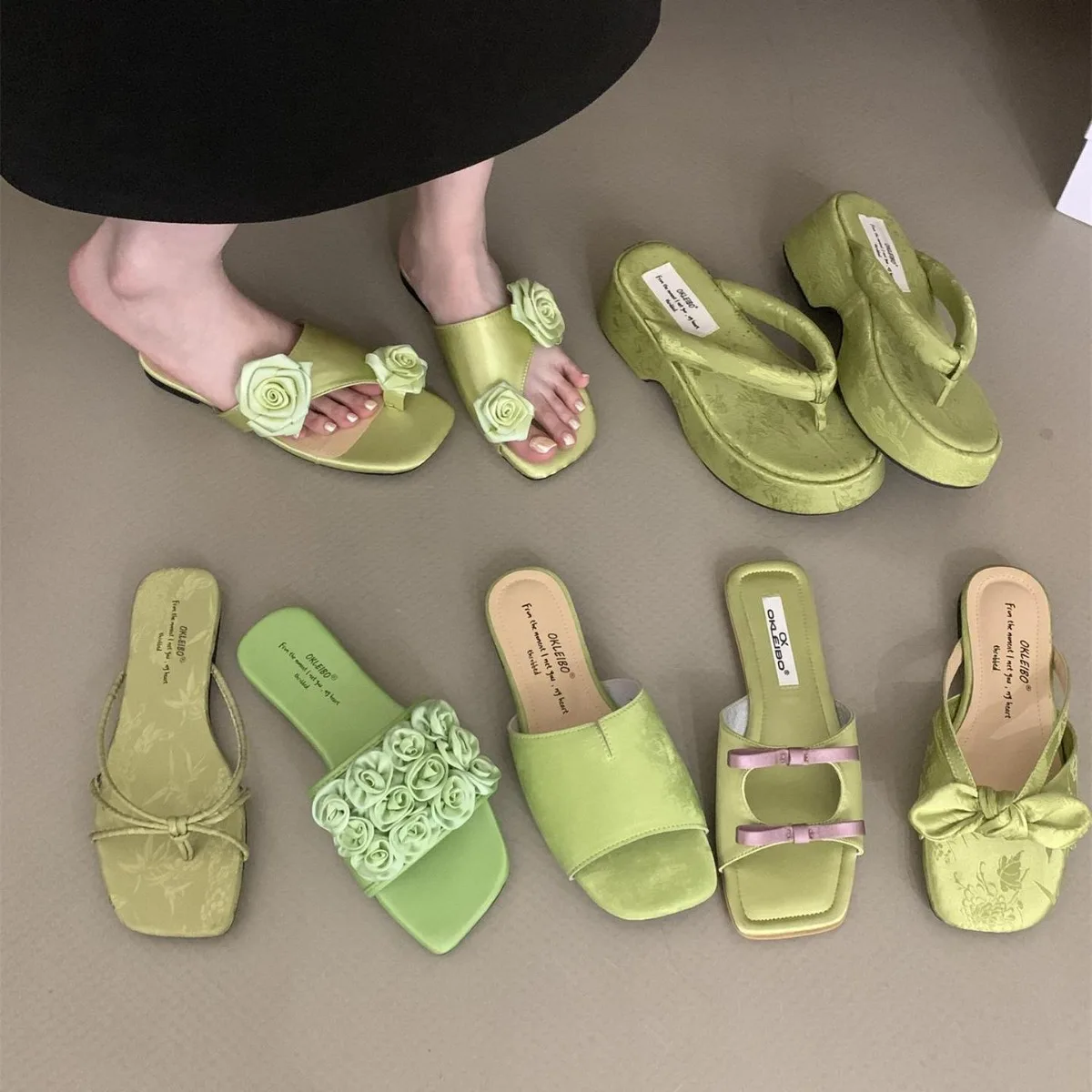 

Slippers Casual Flat Shoes Female Low Slides Slipers Women Flower Luxury Soft 2024 Floral Fashion Cotton Fabric Scandals Rubber