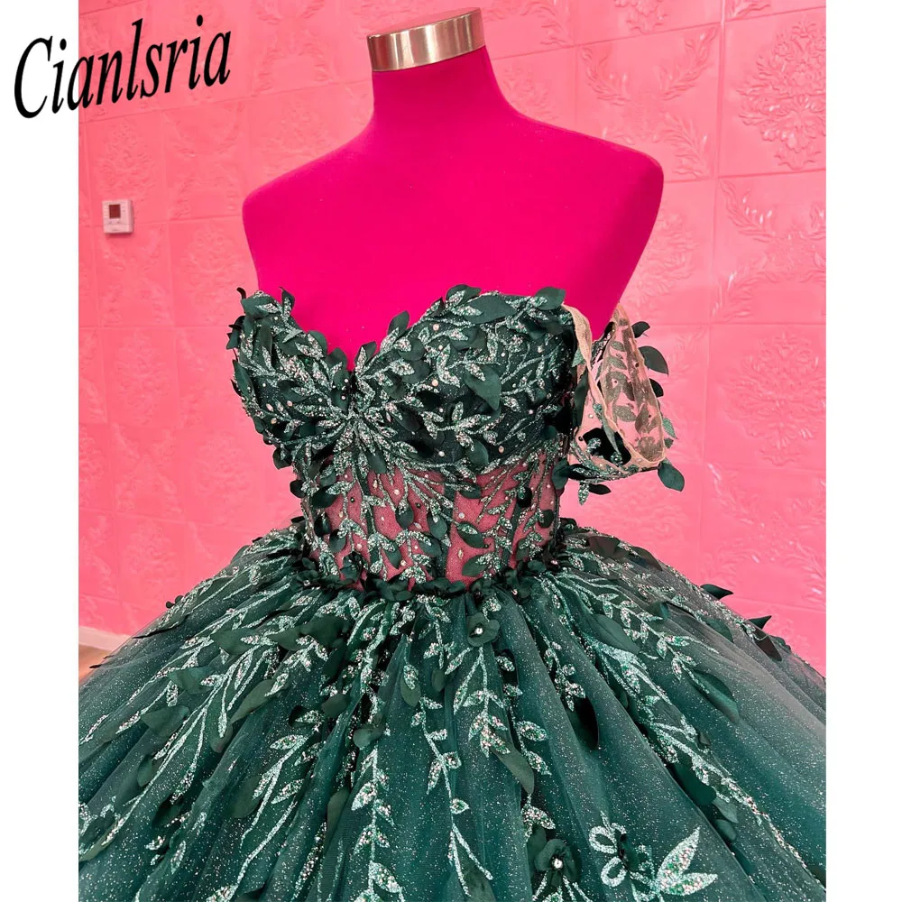 

Emerald Green Quinceanera Dresses Ball Gown Off The Shoulder Tulle Appliques Puffy Mexican Sweet 16 Dresses 15 Anos