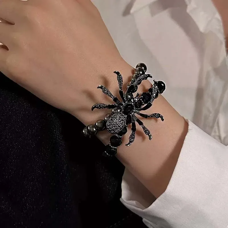 Punk Gothic Black Crystal Spider Bead Bracelet for Women Men Exaggerated Animal Handmade Halloween Party Jewelry Gift