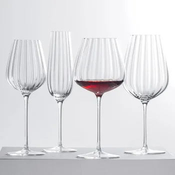 Transparent Corrugated Crystal Wine Glass 1