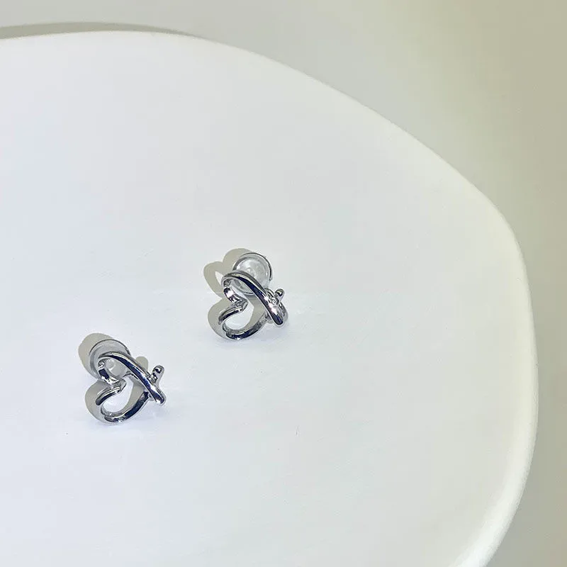 Minimalist Irregular Hollow Heart Clip Earrings For Women Silicone Ear Clip Non-Piercing Stud Earring Fashion Ear Ring Jewelry ear clip earrings clip earrings ear clip stud earrings ear accessories