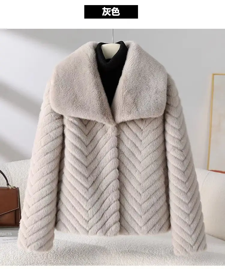 Popular high-end Hepburn style short Coat for women's Winter 2026 new Mink coat Ladies Fur Jackets Fox Fur Car Strip Mink Jacket