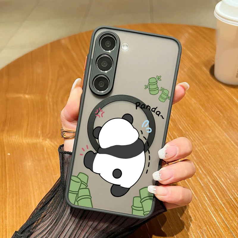 Magnetic Lovely Panda Case with Magsafe Compatibility