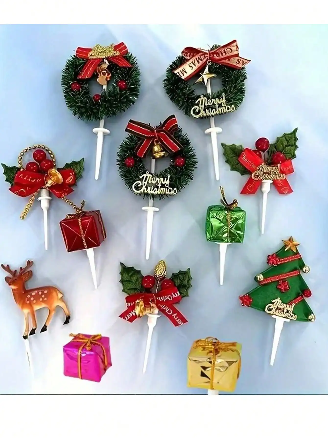 5/10/20pcs Random Christmas Wreath Cake Toppers, Holiday Birthday Dessert Decorations with Bells and Bows