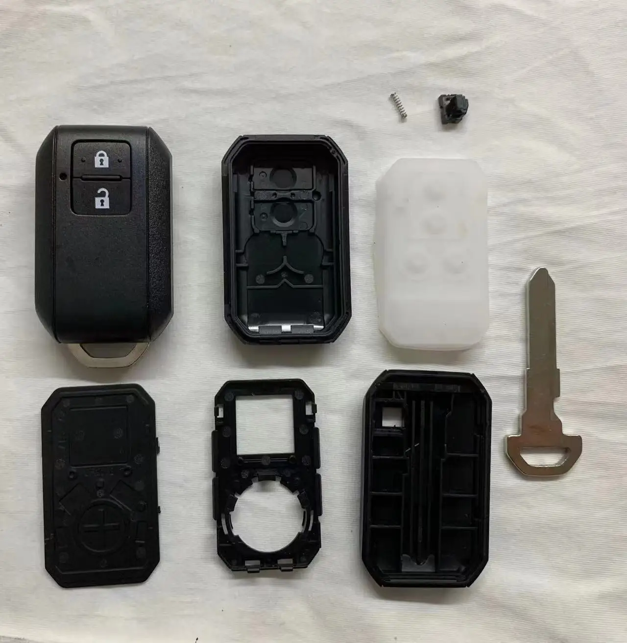 Remote Key Shell Case Fob for Suzuki Ertiga Vitara Wagon R Jimny SX4 SWIFT Splash 2015 2 Button/ 3 Button KEYECU