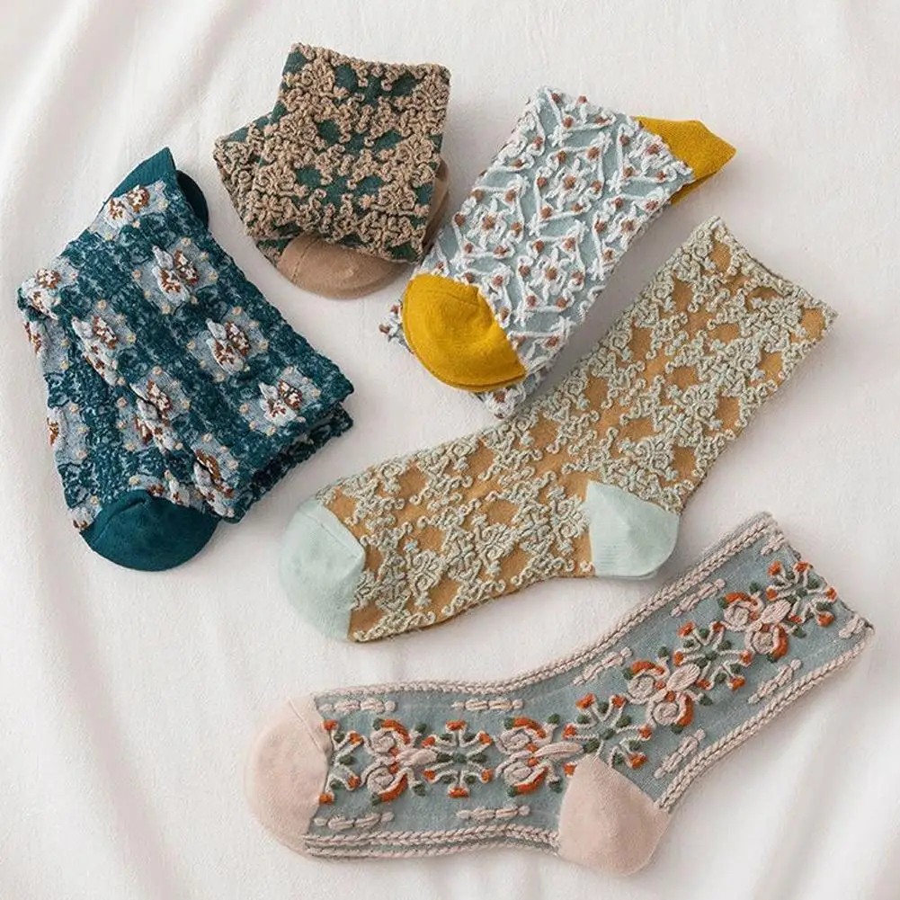 1Pair Vintage Harajuku Retro Embroidery Spring Woman Japanese Kawaii Cute Socks Ethnic Lolita Lace Flower Crew Fashion