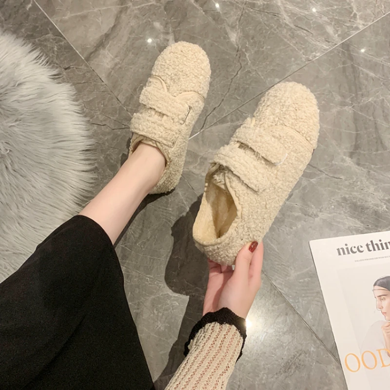 

Новинка 2022, зимняя модная женская нежная обувь Ins из овечьей шерсти, обувь с педалью и хлопковой подкладкой с круглым носком