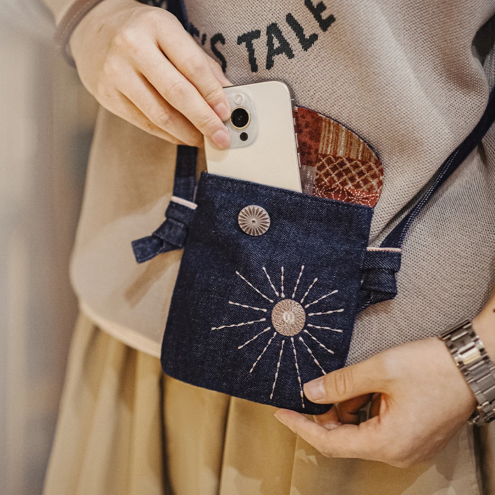 Vintage Embroidered Denim Messenger Bag Ethnic Style Patchwork Mobile Phone Bags Unisex Versatile Small Accessory