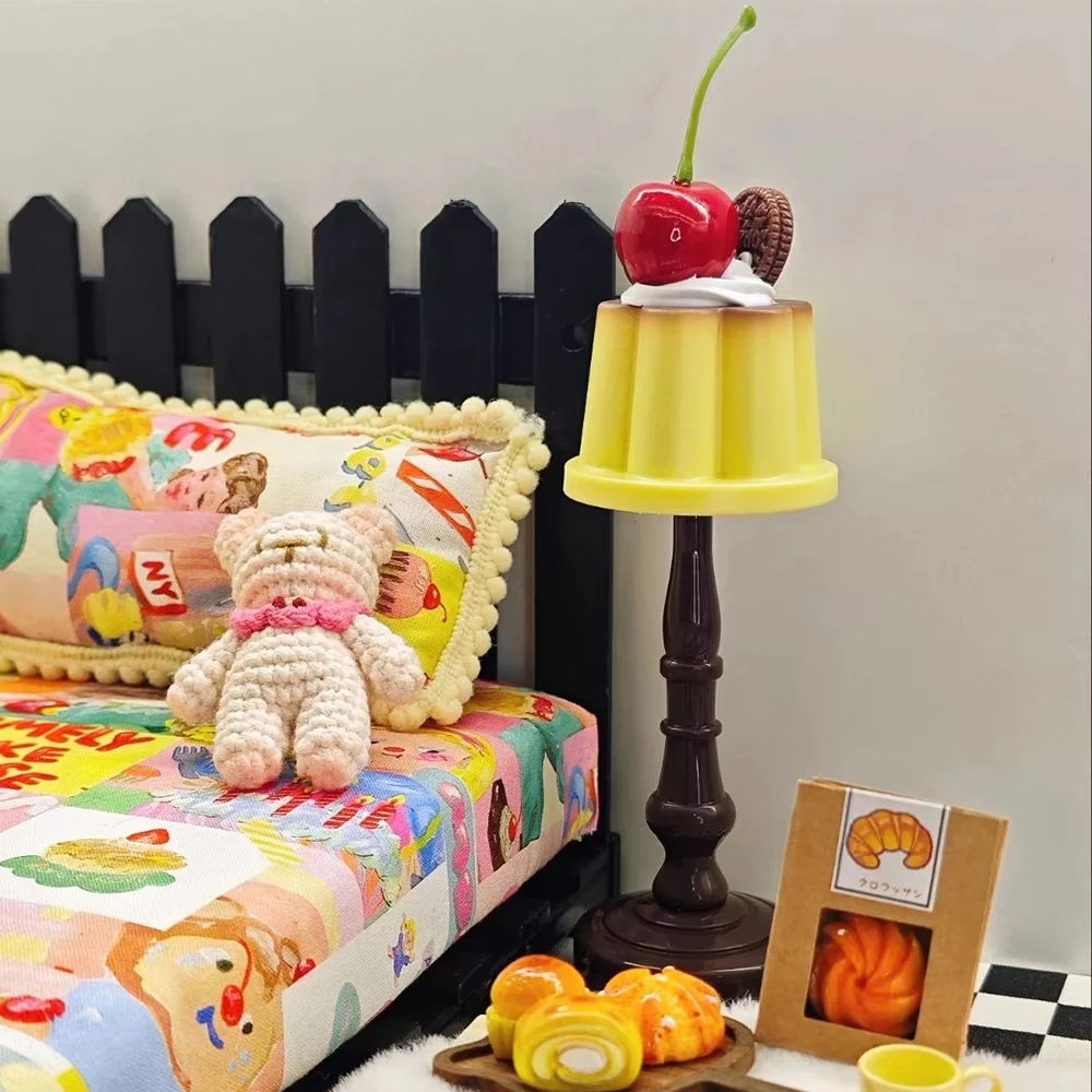 Kawaii Pudding Night Light LED Desk Lamp Battery Powered Desk Bedside Bedroom Bar Room Decor Atmosphere Sleeping Light kid Gifts 4