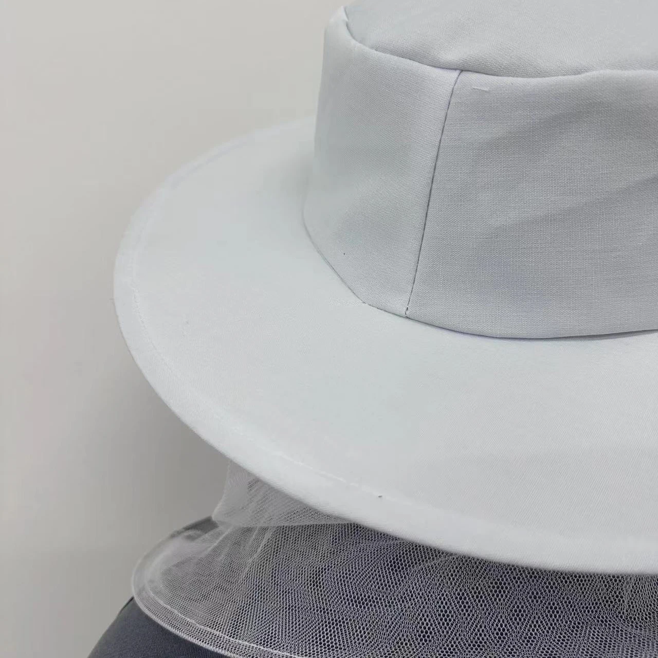 Multi functional beekeeper hat multifunctional protection for beekeepers high-definition veil high-quality fabric mesh beekeeping tools beekeeping accessories