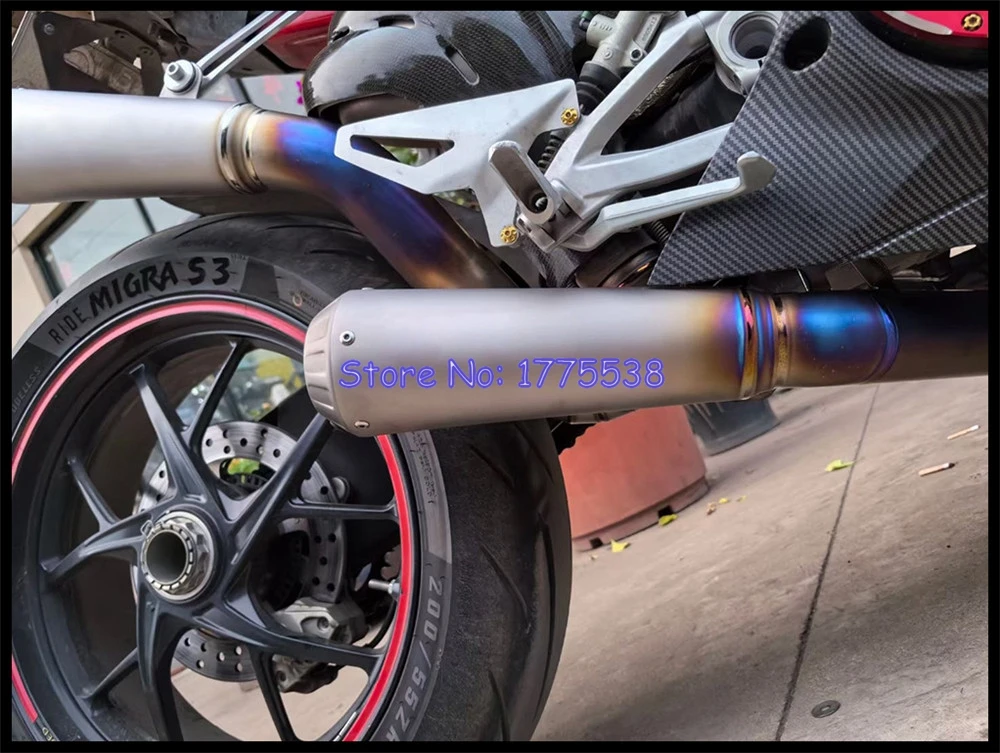 ドゥカティ パニガーレ スーパーレッジェーラ V4 用 ハンドメイド