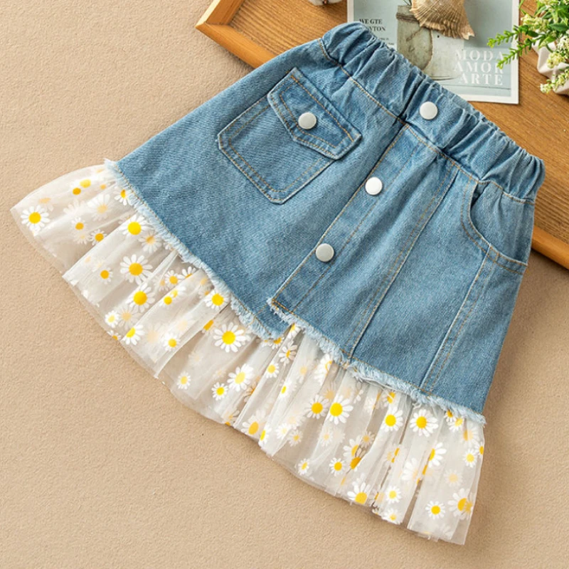 

Kids Girls Daisy Printed Skirts Cute Lace Stitching Denim Skirts 2024 New Arrival Children Casual Jean Skirts Summer Clothing